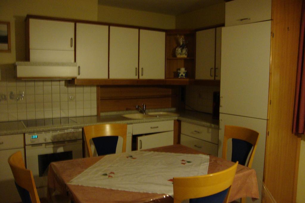 Maria Aichholzer Apartment Sankt Jakob im Rosental Room photo